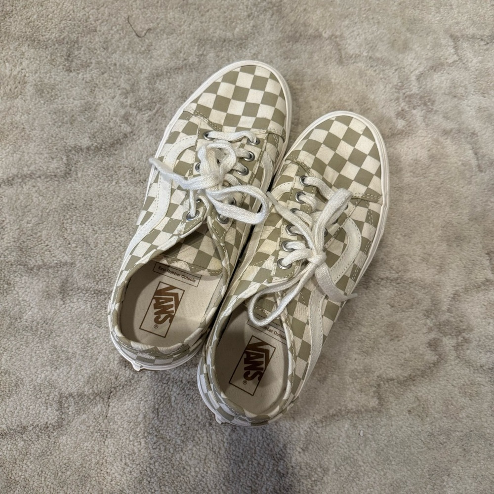 Vans checkered size 7.5